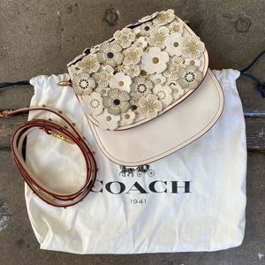 AUTHENTIC Coach 1941 Dinky Tea Rose Saddle Bag